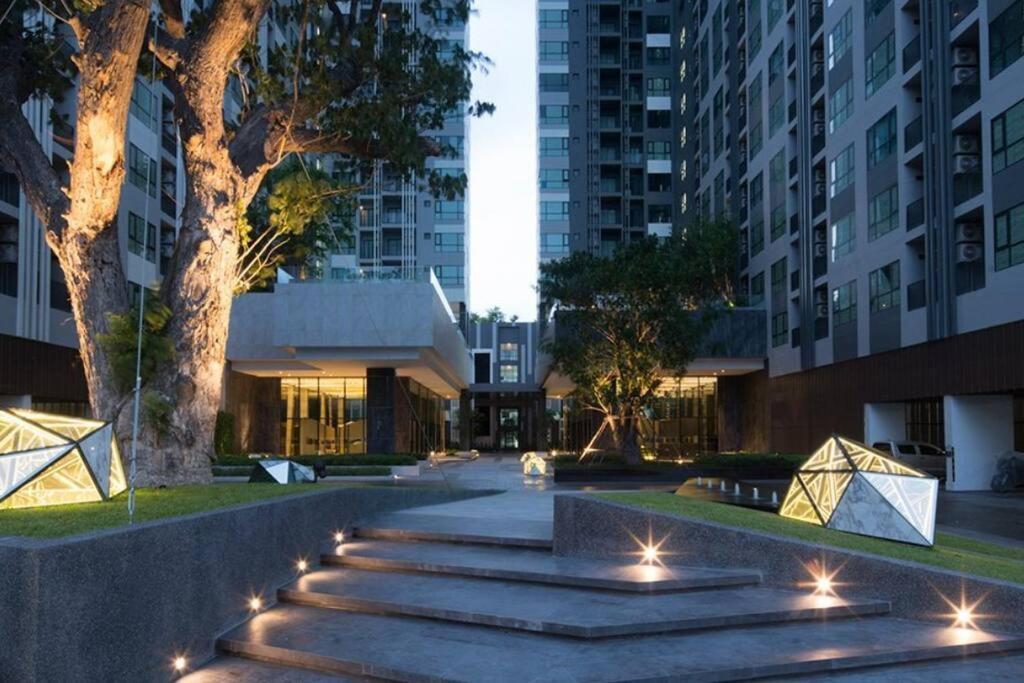 The Base Condo Center Of Pattaya Rooftop Swimming Pool Dış mekan fotoğraf
