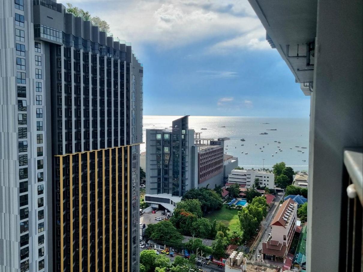The Base Condo Center Of Pattaya Rooftop Swimming Pool Dış mekan fotoğraf