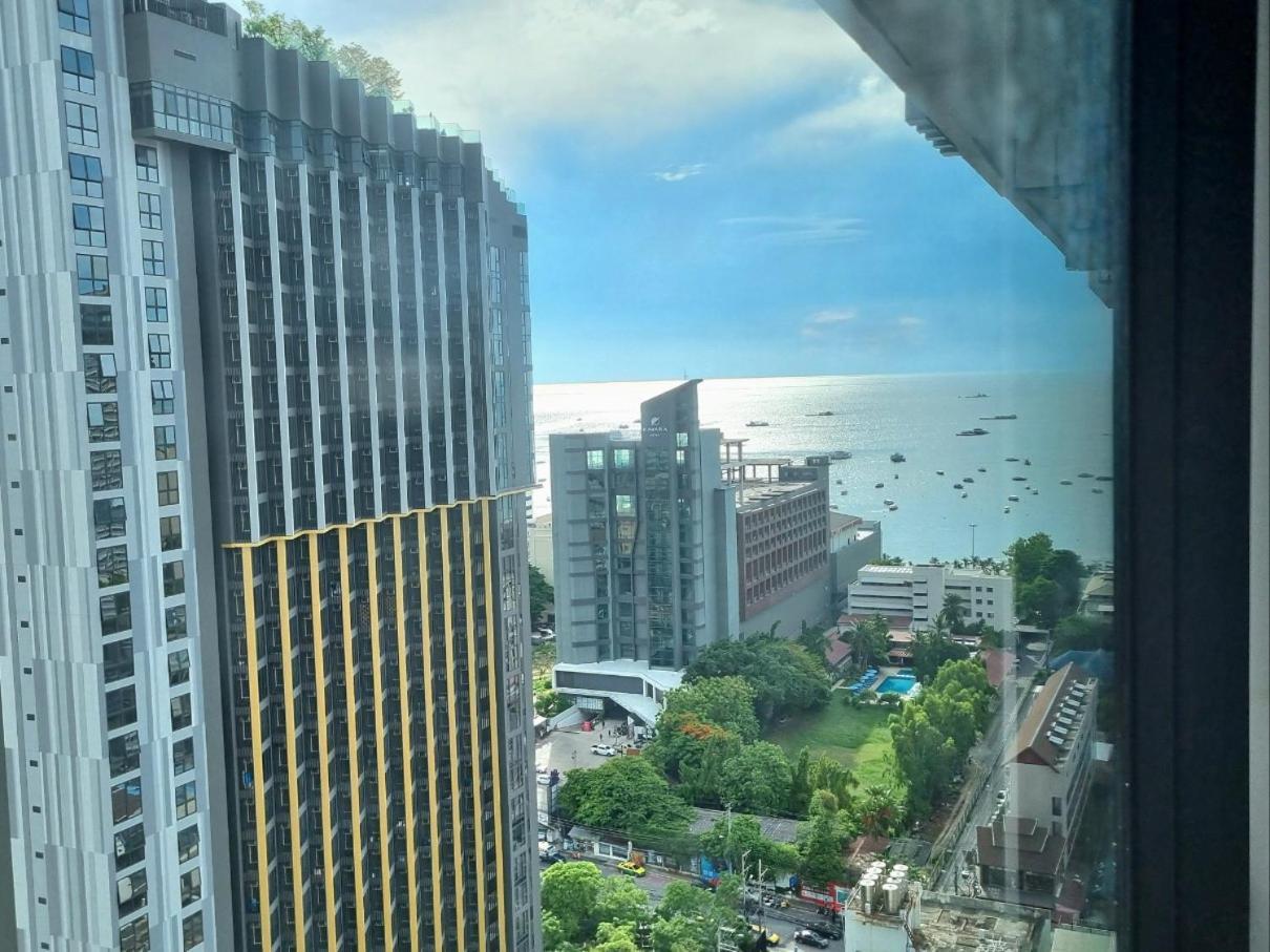 The Base Condo Center Of Pattaya Rooftop Swimming Pool Dış mekan fotoğraf