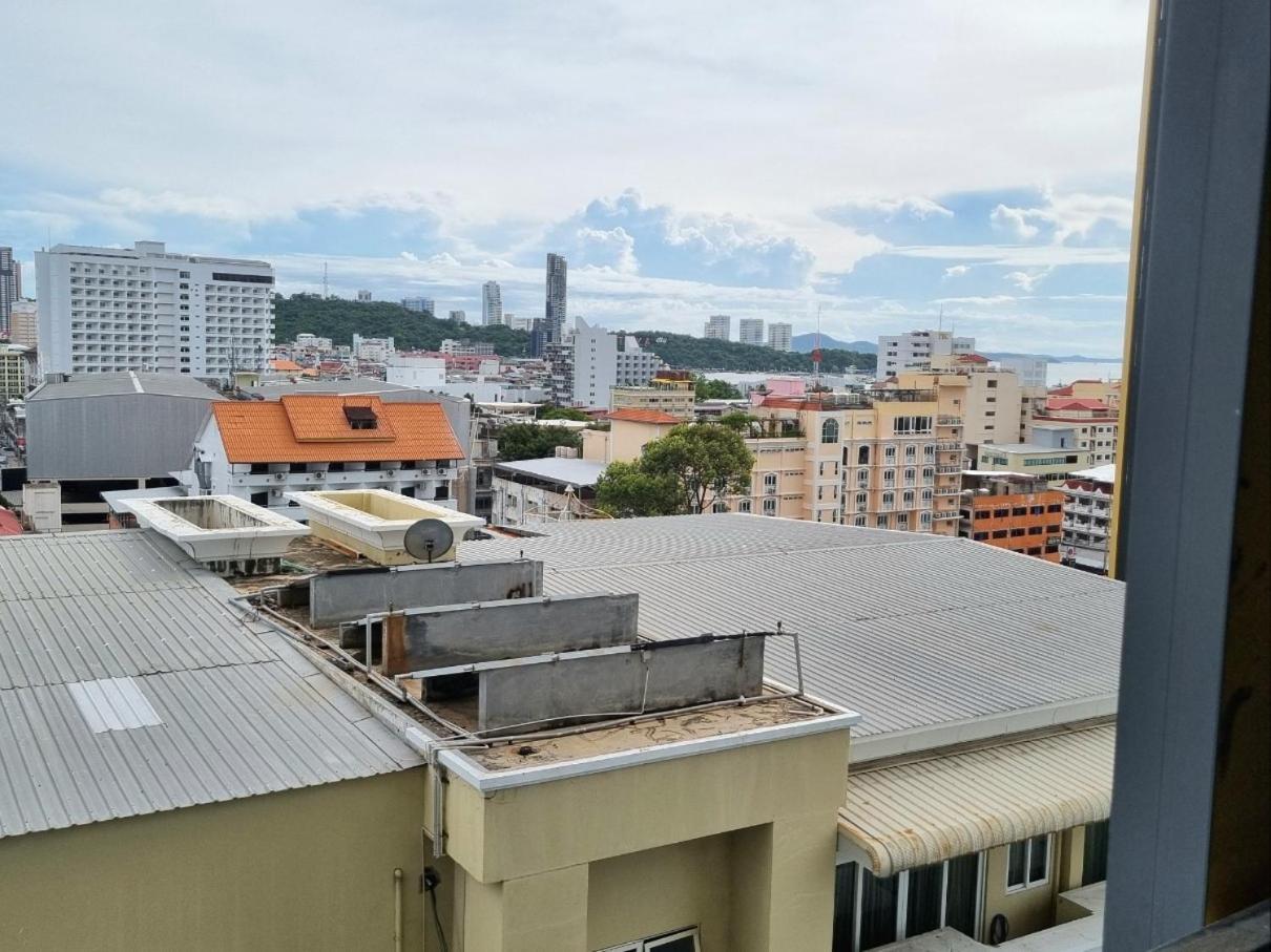 The Base Condo Center Of Pattaya Rooftop Swimming Pool Dış mekan fotoğraf