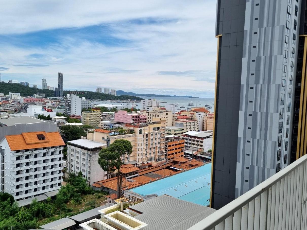 The Base Condo Center Of Pattaya Rooftop Swimming Pool Dış mekan fotoğraf