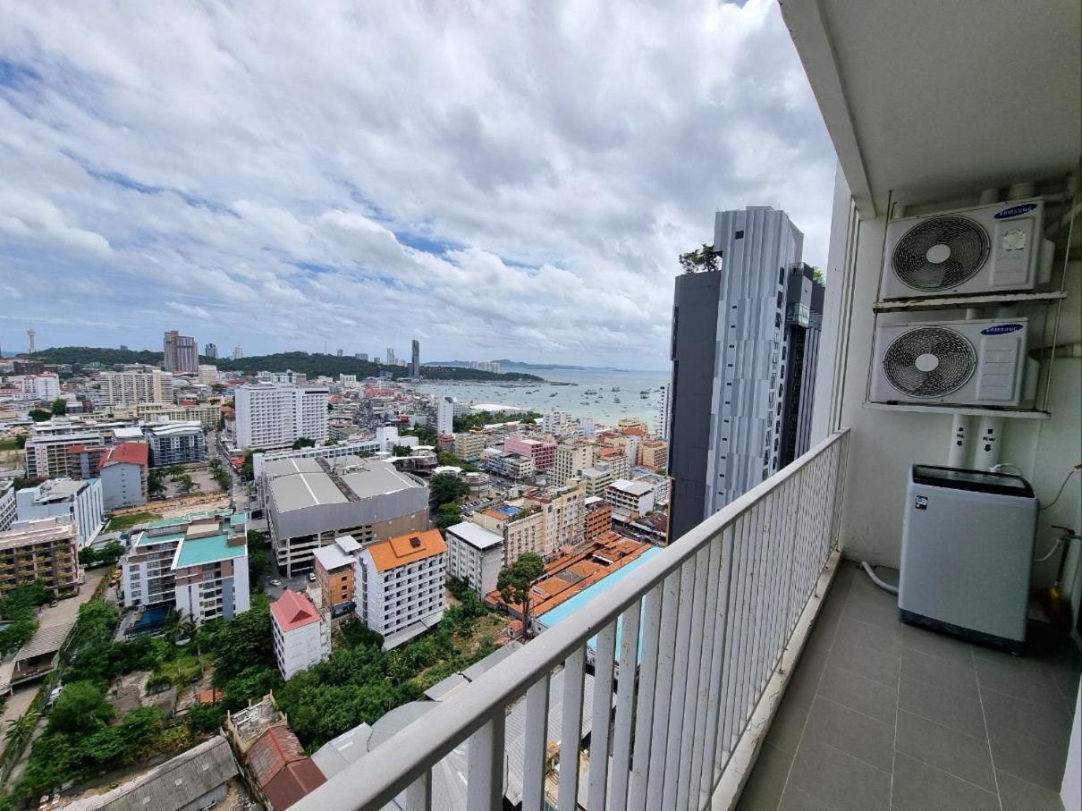 The Base Condo Center Of Pattaya Rooftop Swimming Pool Dış mekan fotoğraf